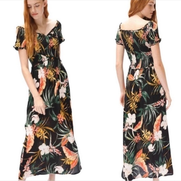 Patrons of Peace Green Smocked Off Shoulder Tropical Maxi Dress. - Picture 1 of 9